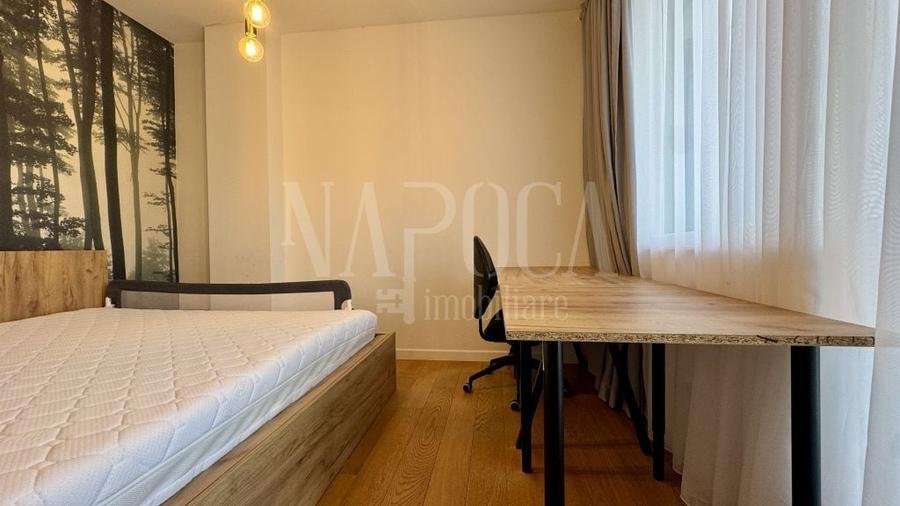 Apartament cu 3 camere semidecomandat în Florești