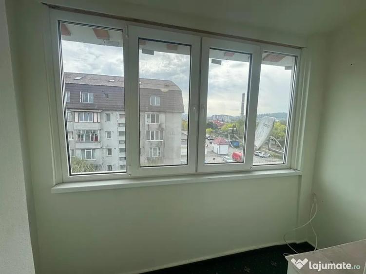 Apartament cu 2 camere semidecomandat în Ultracentral