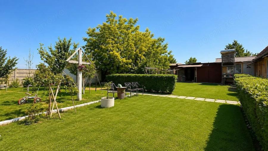 Casă cu Teren 900 Mp în Checea