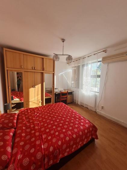 Apartament cu 3 camere decomandat, mobilat în Medicină
