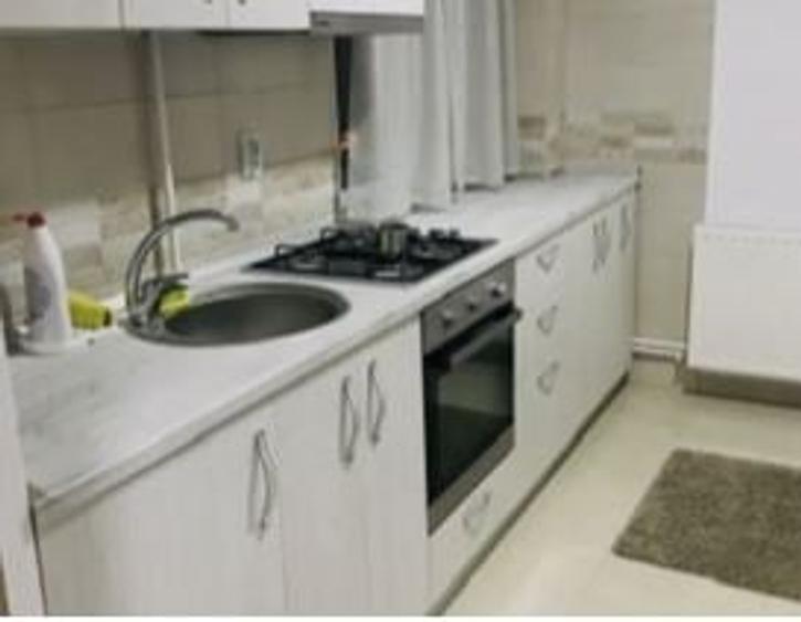 Apartament cu 2 camere semidecomandat în Iancului