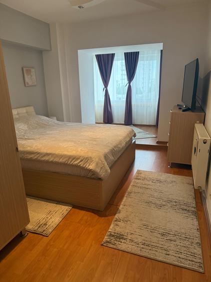 Apartament cu 3 camere decomandat în Ștefan cel Mare
