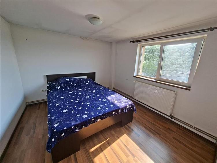 Casă individuală cu 5 camere cu Teren 250 Mp în Gușterița