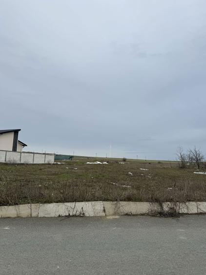 Teren de 1245 mp, în Făclia
