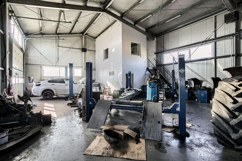 Spațiu industrial, de 367 mp, în Horia