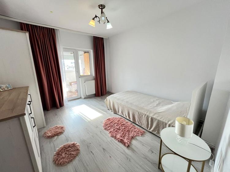 Apartament cu 3 camere decomandat, mobilat în Mănăștur