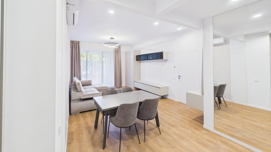Apartament cu 2 camere semidecomandat în Grivița