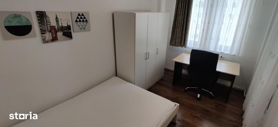 Apartament cu 4 camere în Zorilor