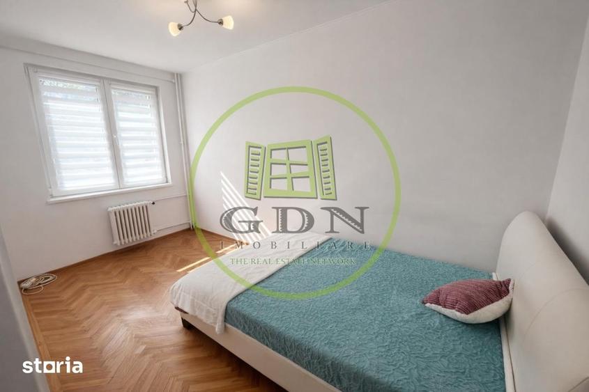 Apartament cu 3 camere decomandat, mobilat în Pajura