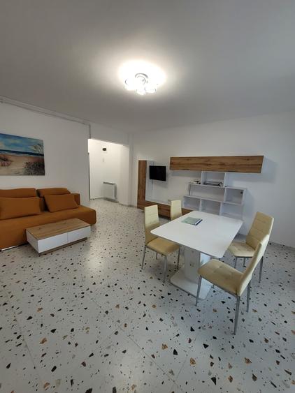 Apartament cu 2 camere semidecomandat, mobilat în Mamaia-Sat
