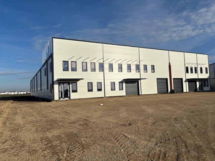 Spațiu industrial, de 3,500 mp, în Balotești