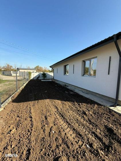 Casă cu 4 camere cu Teren 400 Mp în Clinceni