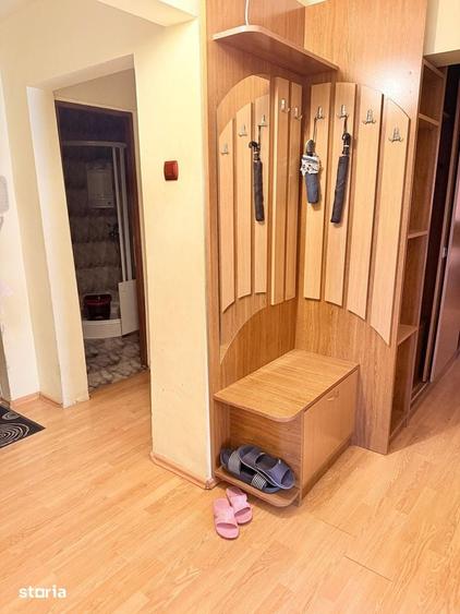 Apartament cu 4 camere decomandat în Siderurgiștilor