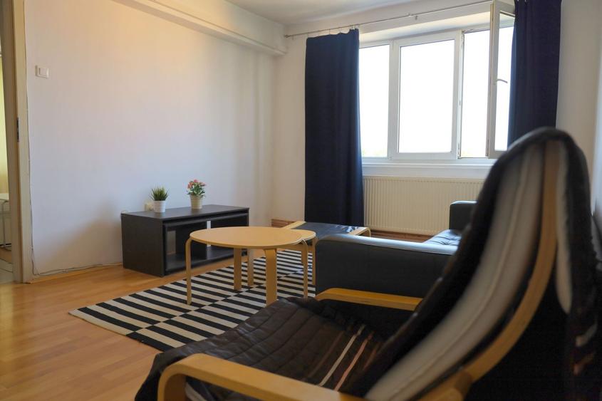Apartament cu 3 camere, mobilat în Ultracentral