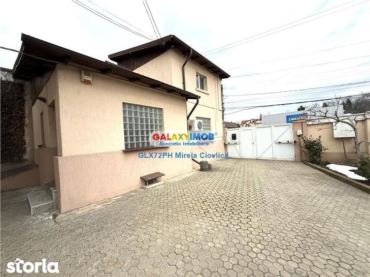 Casă cu 4 camere cu Teren 985 Mp în Central