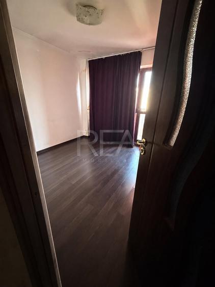 Apartament cu 3 camere decomandat, mobilat în Drumul Taberei