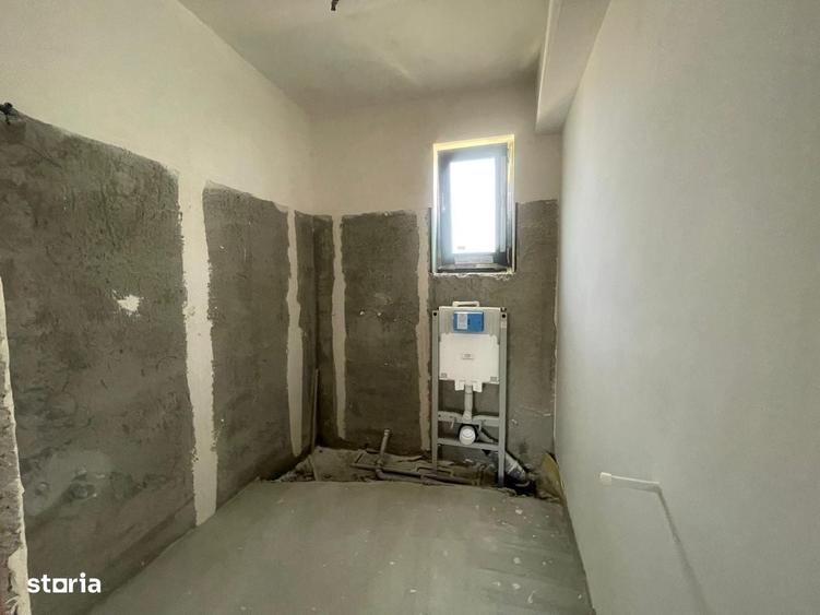 Casă cu 4 camere cu Teren 400 Mp în Domnești