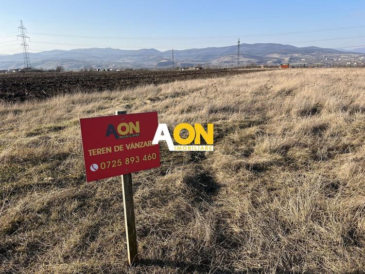 Teren Construcții intravilan de 1300 mp, în Periferie