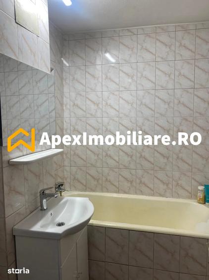 Apartament cu 3 camere decomandat, mobilat în Pantelimon