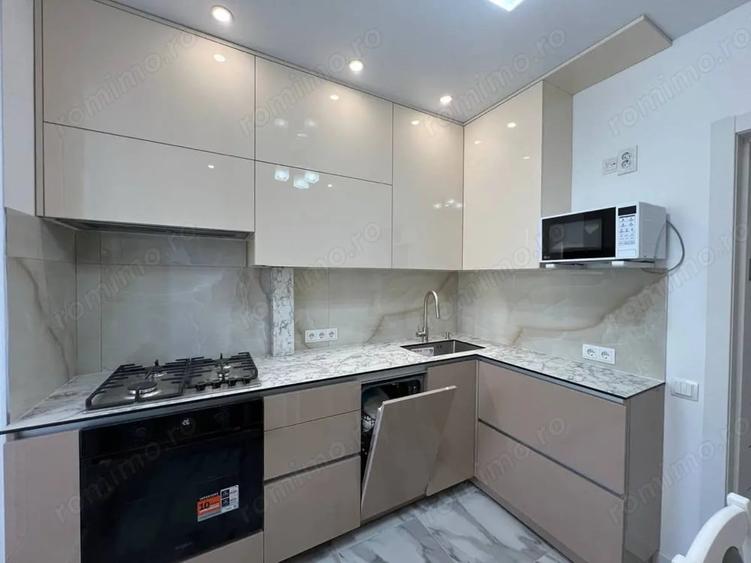 Apartament cu 2 camere decomandat în Triaj