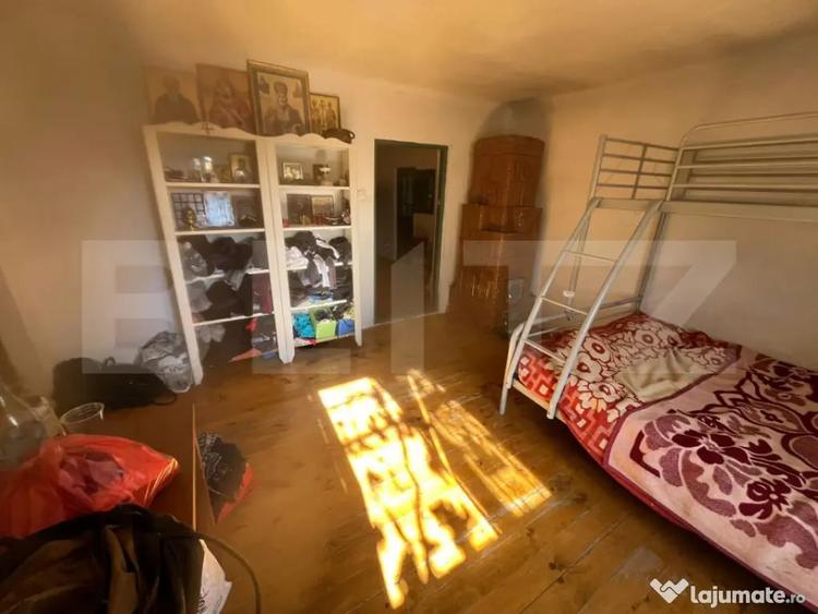 Casă cu 3 camere cu Teren 4500 Mp în Răcari