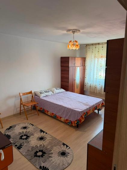 Apartament cu 1 camera decomandat, zona Nicolina - 2