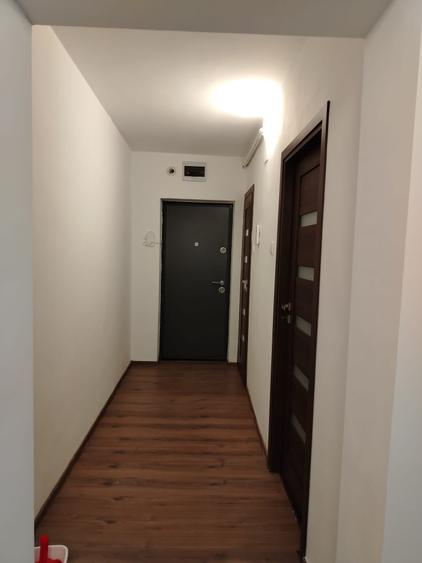 Apartament cu 4 camere decomandat, mobilat în Central