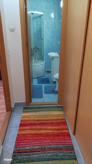Apartament cu 2 camere semidecomandat în Micro 3