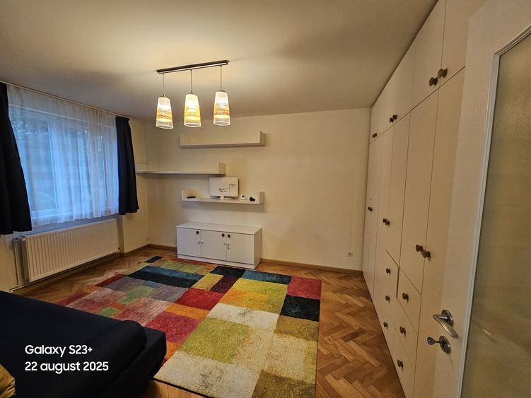 Apartament cu 2 camere decomandat în Săsar