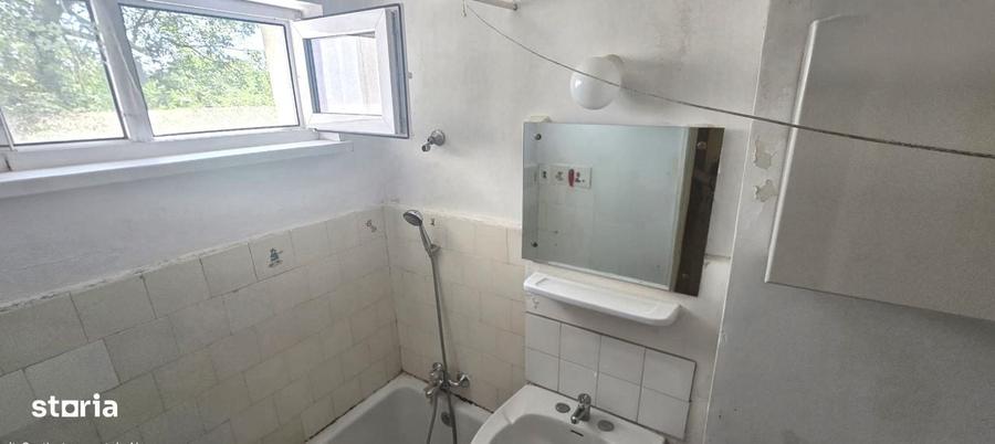 Apartament cu 2 camere semidecomandat în Pajura