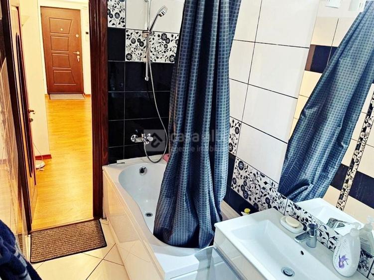 Apartament cu 3 camere decomandat, mobilat în Central