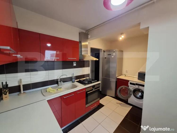 Apartament cu 3 camere semidecomandat în Micro 16