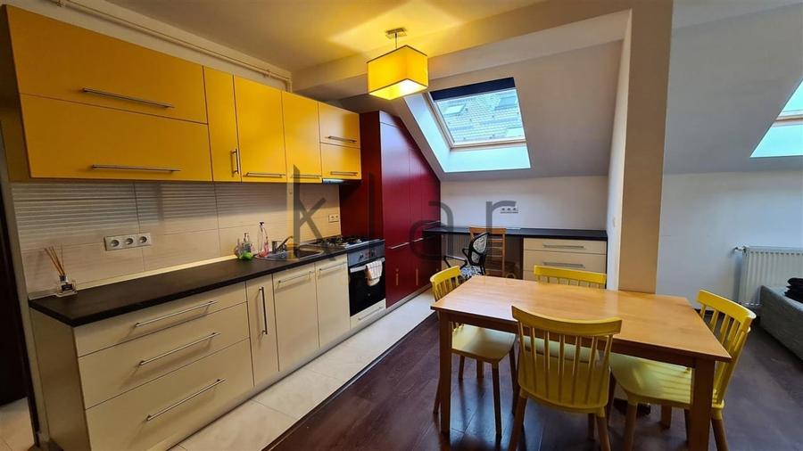 Apartament cu 3 camere circular, mobilat în Zorilor