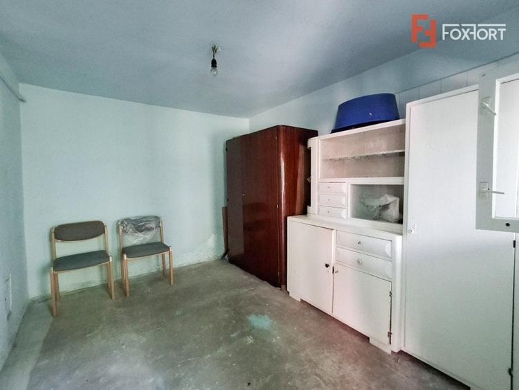 Casă individuală cu 4 camere cu Canalizare în Crișan