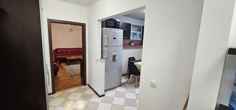 Casă cu 3 camere semidecomandat în Titan