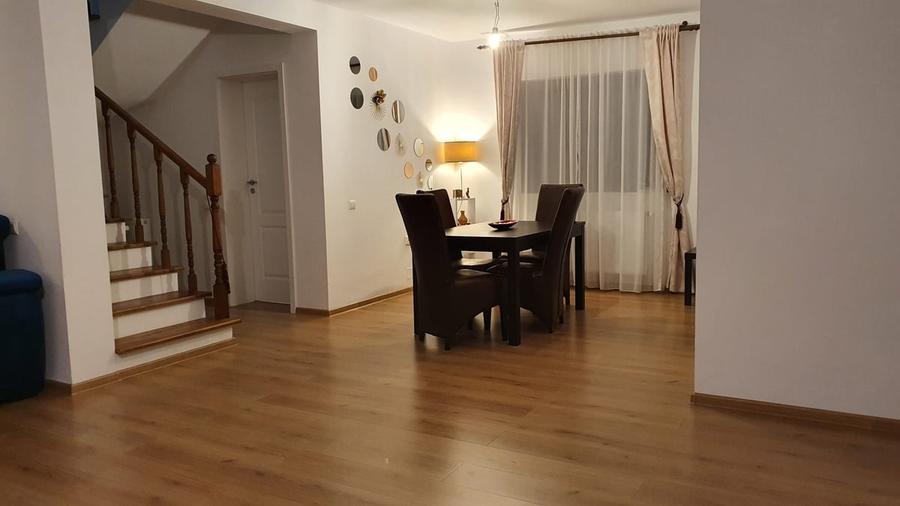 Casă cu 3 camere cu Teren 90 Mp în Central