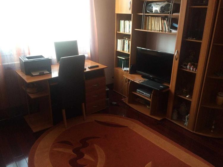 Casă cu 4 camere în Onești