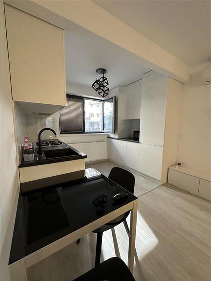 Apartament cu 2 camere semidecomandat în Theodor Pallady