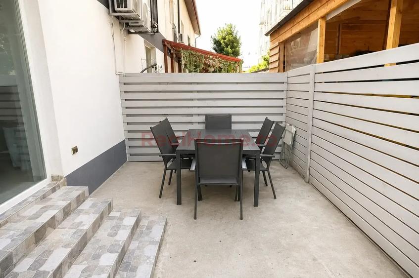 Casă individuală cu 5 camere cu Canalizare în Theodor Pallady