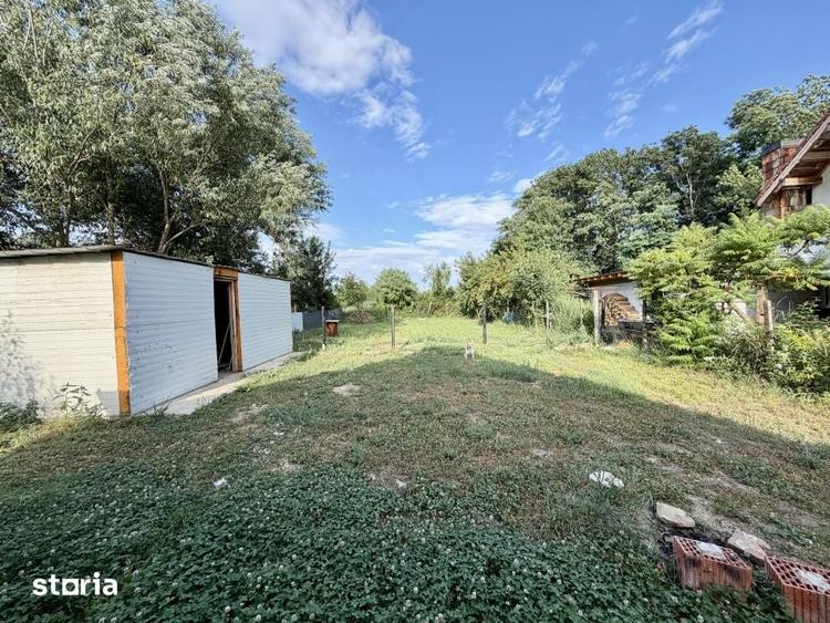 Casă cu 5 camere cu Teren 735 Mp în Sânmihaiu Român