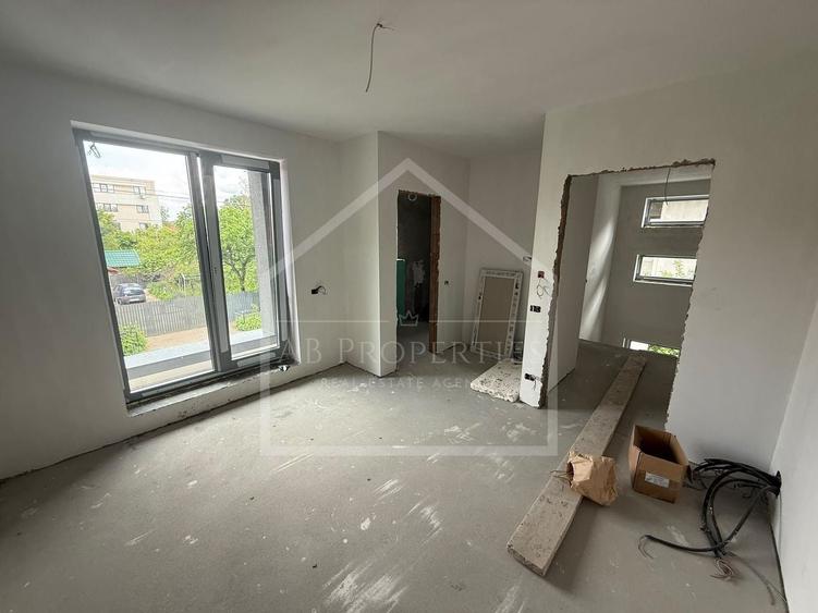 Duplex cu 4 camere cu Canalizare în Străulești
