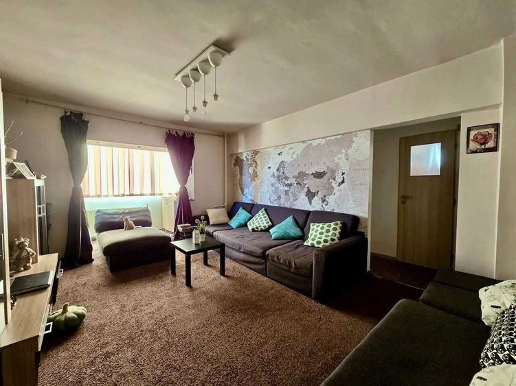 Apartament cu 3 camere nedecomandat în Micălaca
