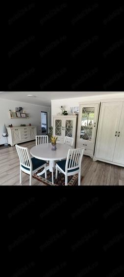 Casă cu 9 camere cu Teren 8000 Mp în Bârsana