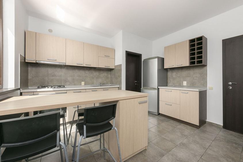 Duplex cu 5 camere cu Piscina în Pipera