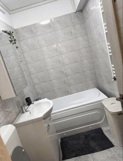 Garsonieră decomandată în Central