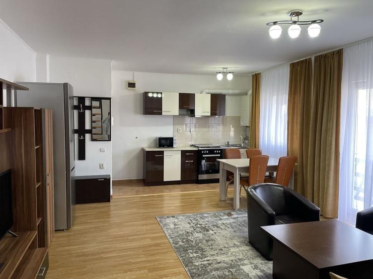 Apartament cu 3 camere decomandat în Terezian