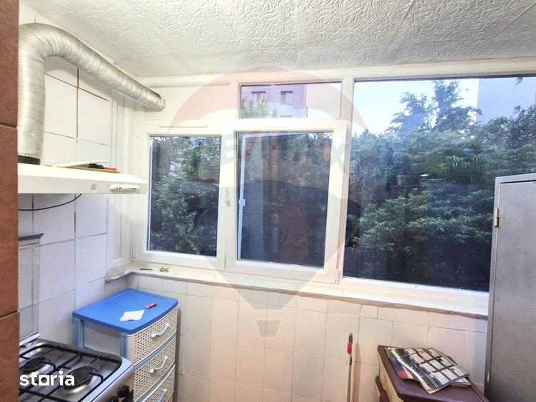 Apartament cu 2 camere decomandat în Crângași