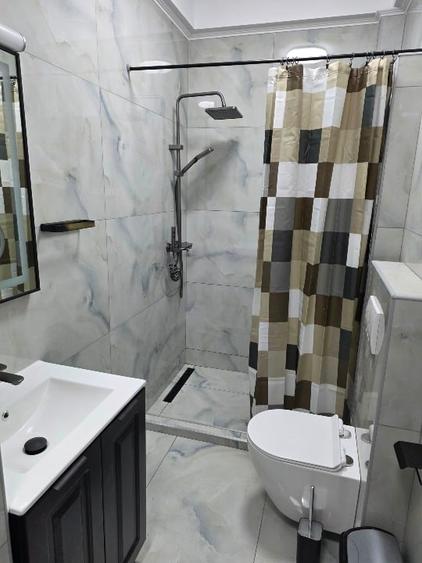 Apartament cu 4 camere decomandat, mobilat în Ștefan cel Mare