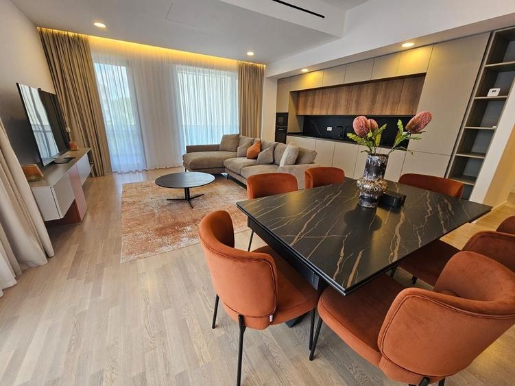 Apartament cu 3 camere decomandat în Pipera
