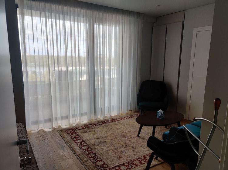 Apartament cu 5 camere în Floreasca